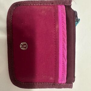 Lululemon wallet